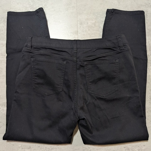 Liz Claiborne size 12 black stretch pants in great condition - Picture 4 of 11